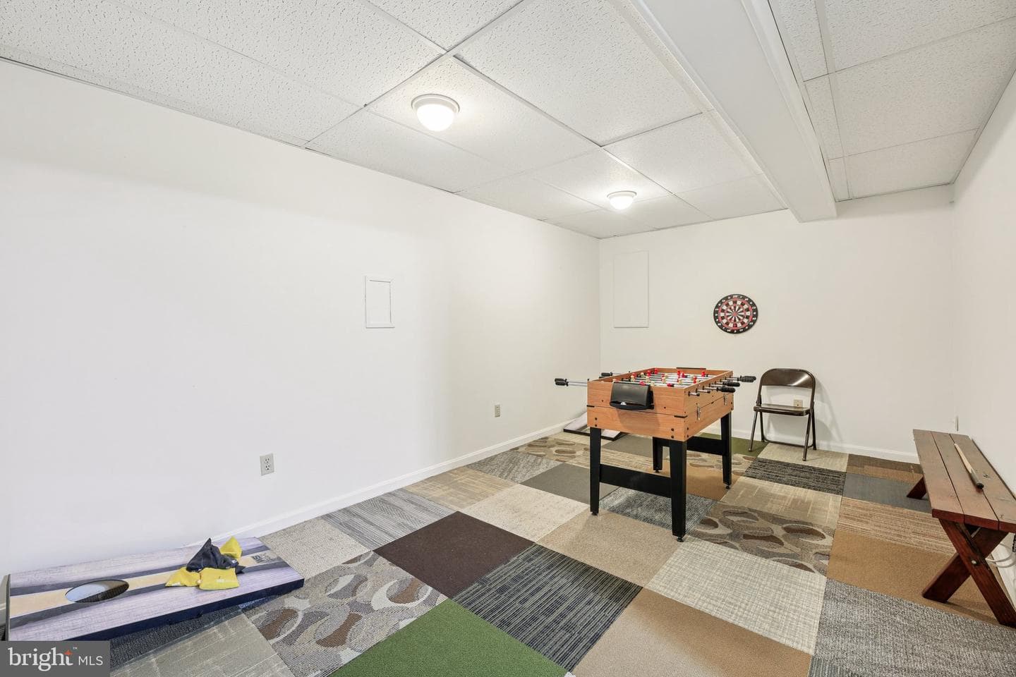 8 Yew Court photo 16