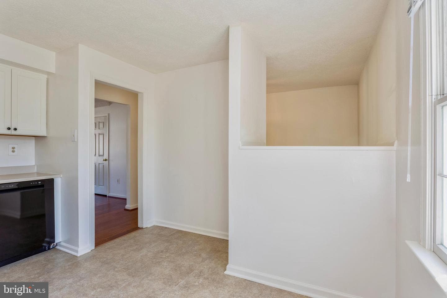 8 Tatler Place photo 19