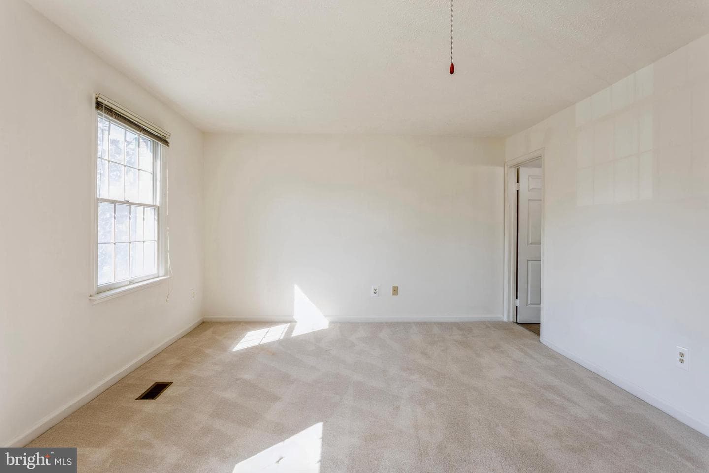 8 Tatler Place photo 26