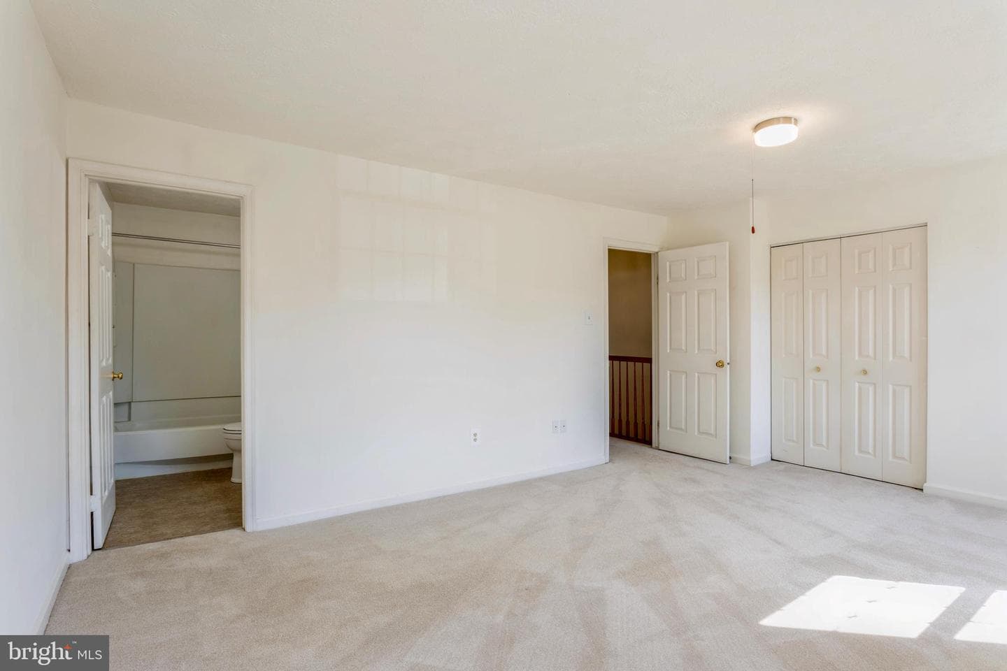 8 Tatler Place photo 28