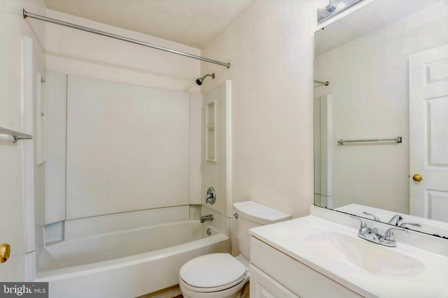 8 Tatler Place photo 31
