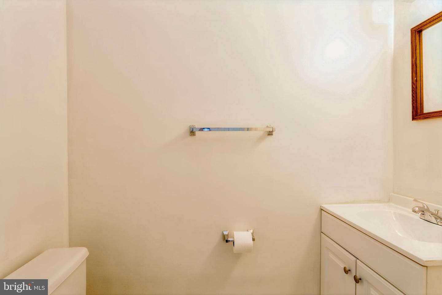 8 Tatler Place photo 47