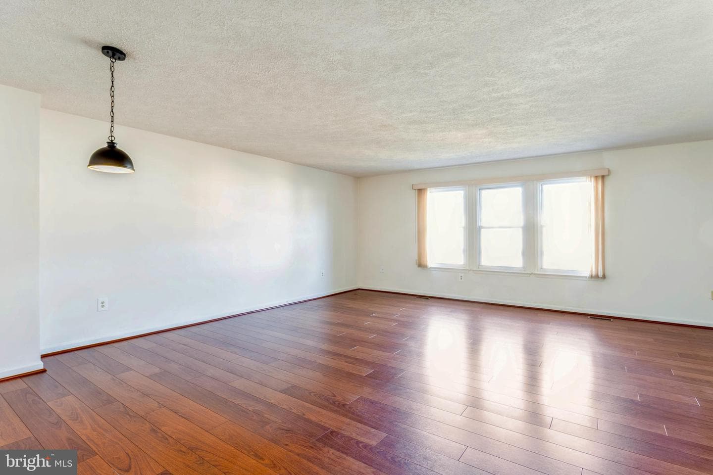 8 Tatler Place photo 6