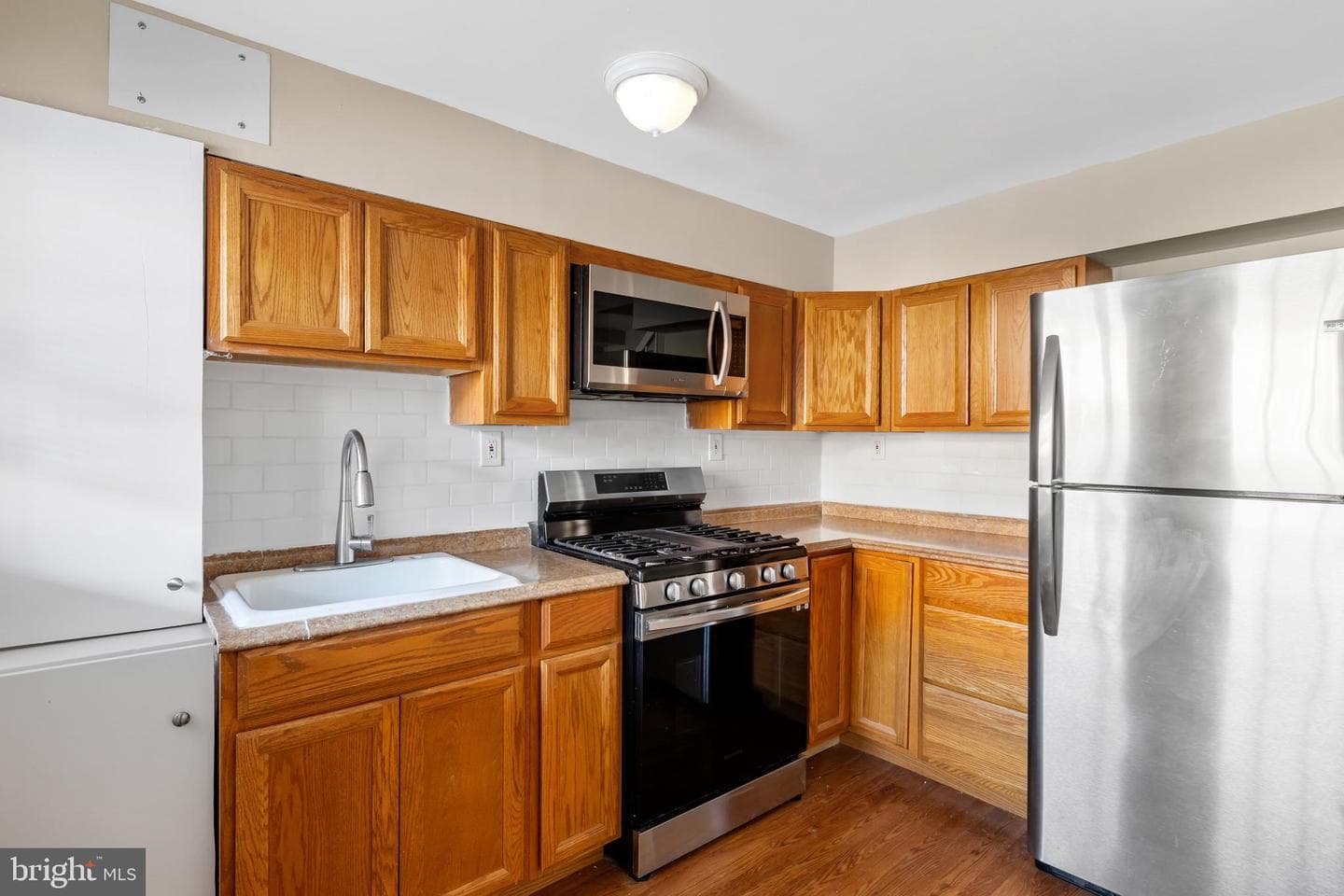 8004 Gray Haven Road photo 11