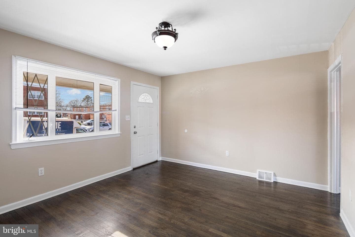 8004 Gray Haven Road photo 9