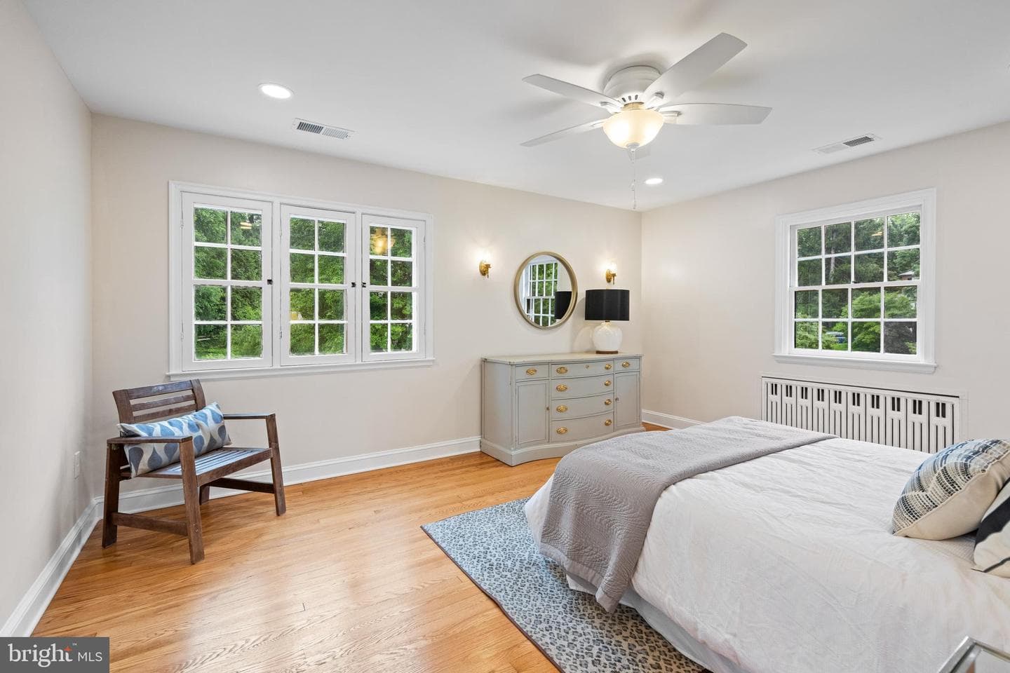 7819 Overbrook photo 41