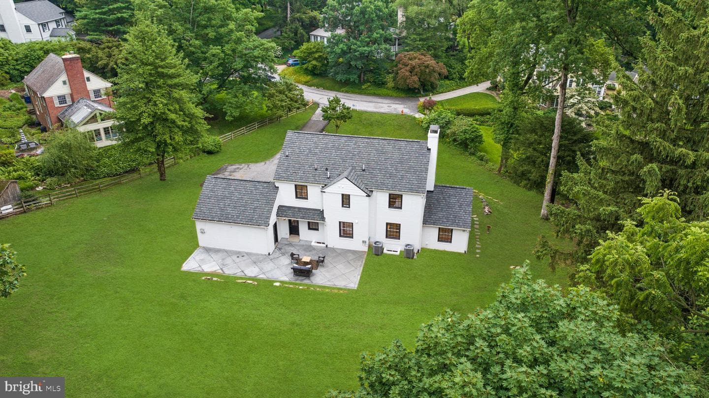 7819 Overbrook photo 59