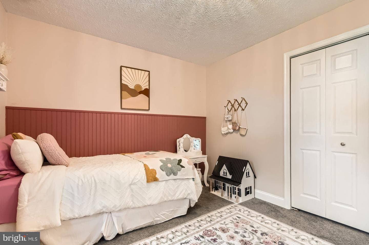 11 White Spruce photo 19