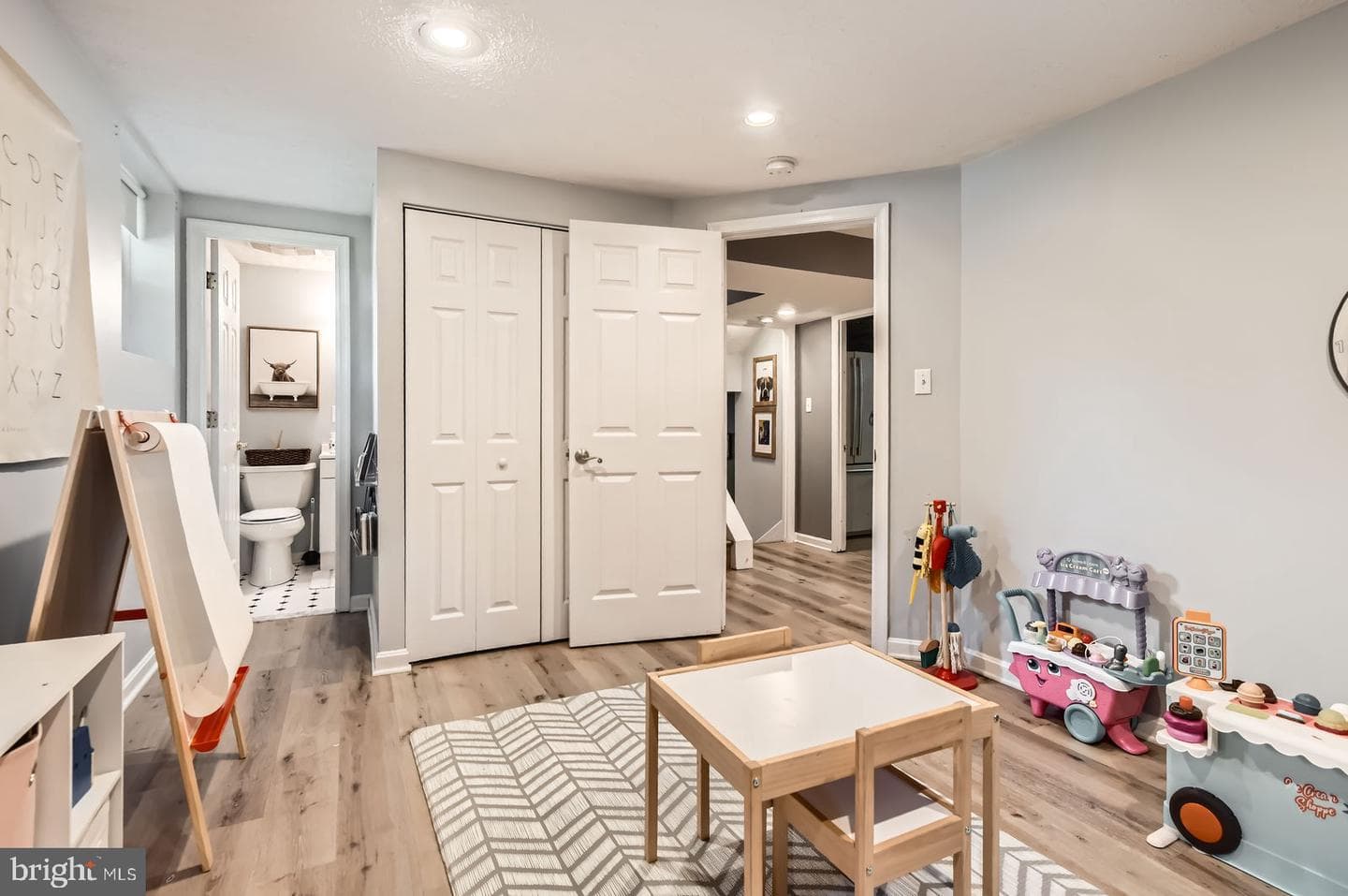 11 White Spruce photo 25