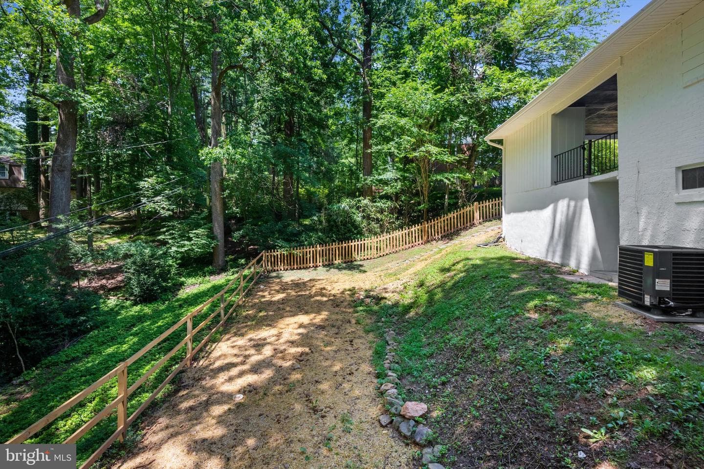 1013 Roxleigh Road photo 45