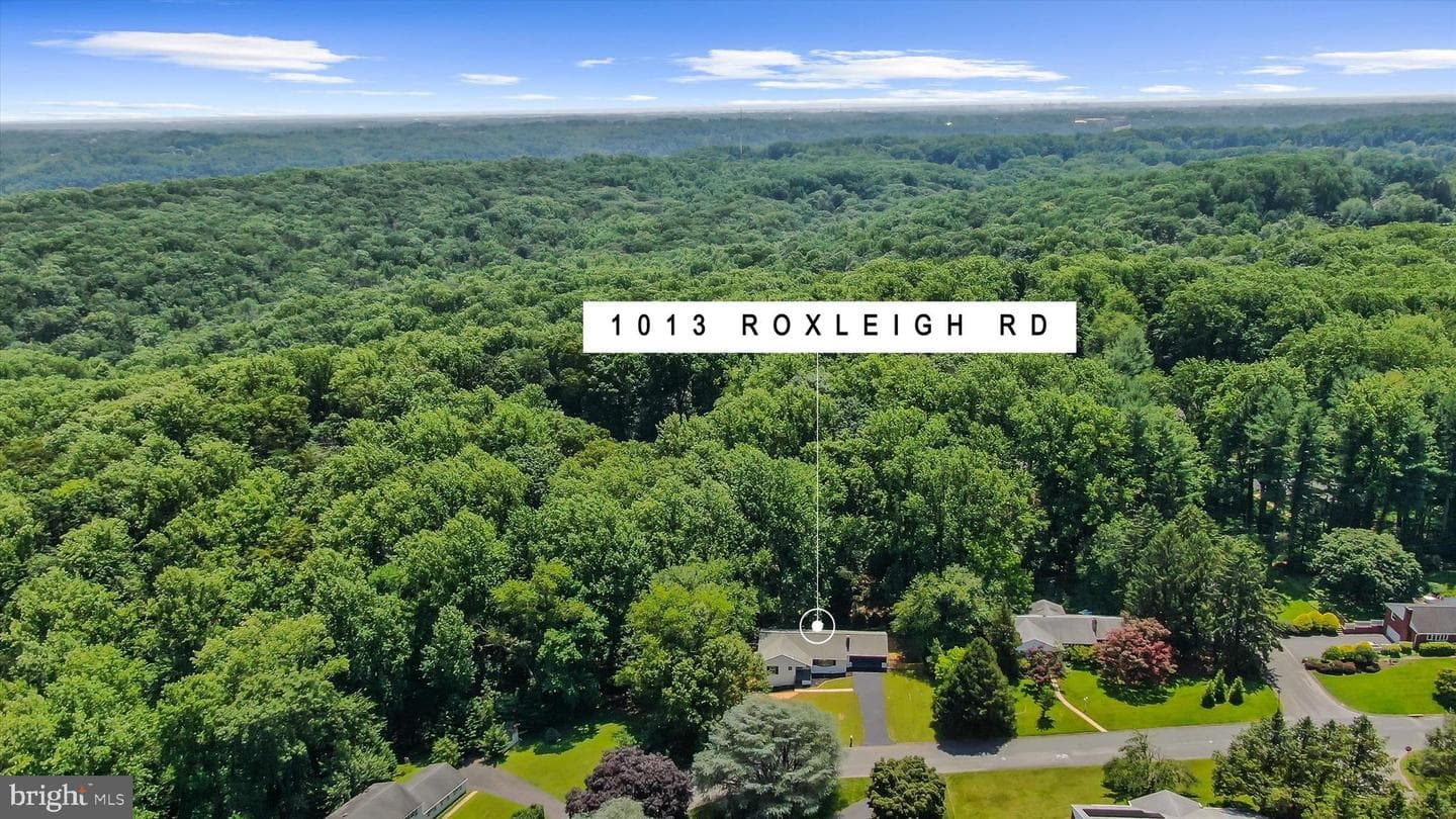 1013 Roxleigh Road photo 52
