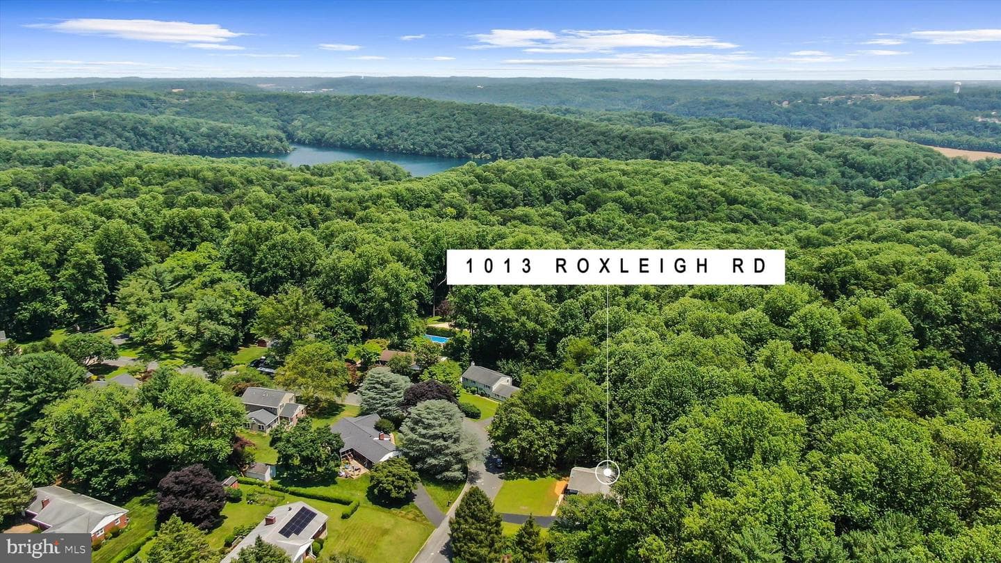 1013 Roxleigh Road photo 53