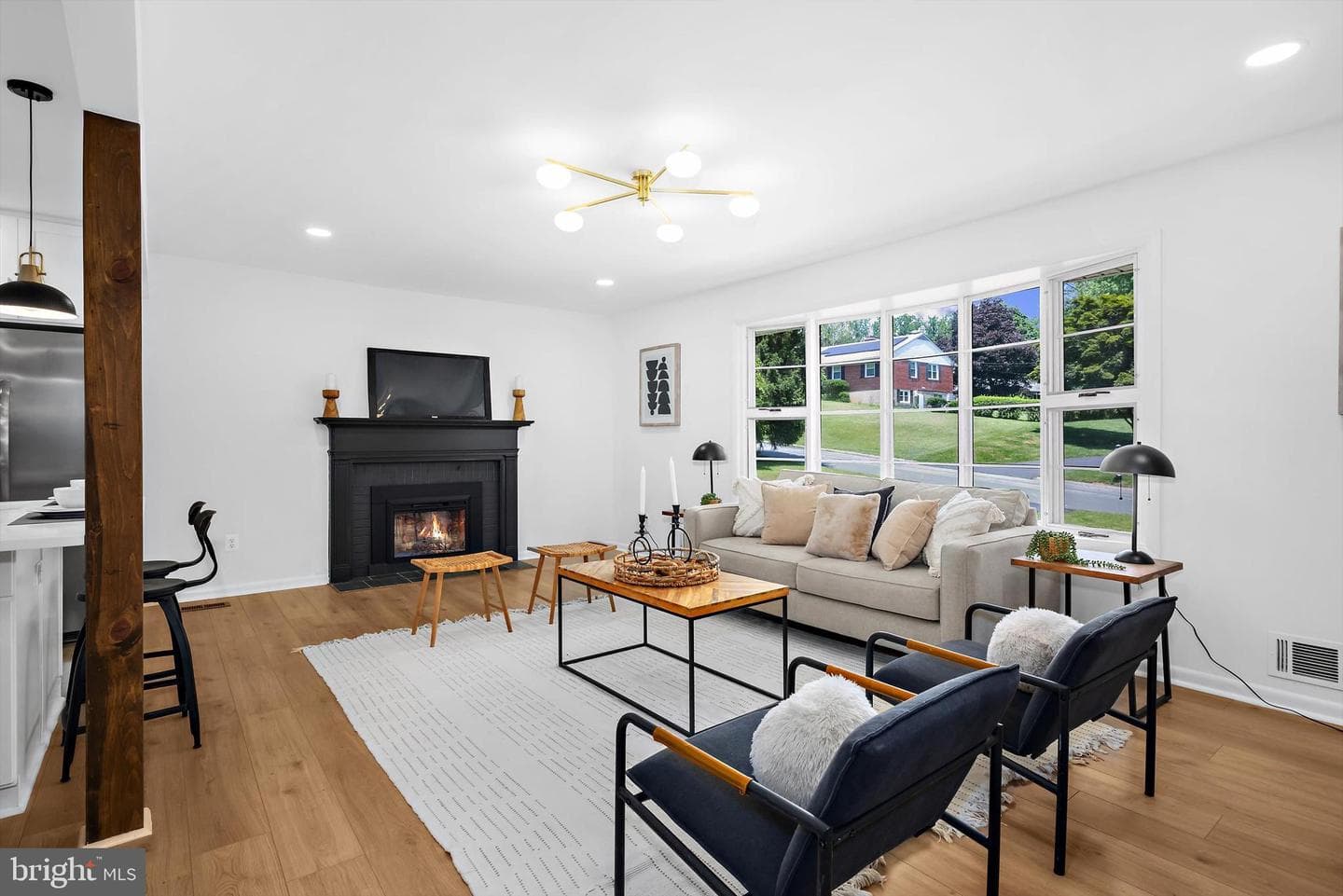 1013 Roxleigh Road photo 8