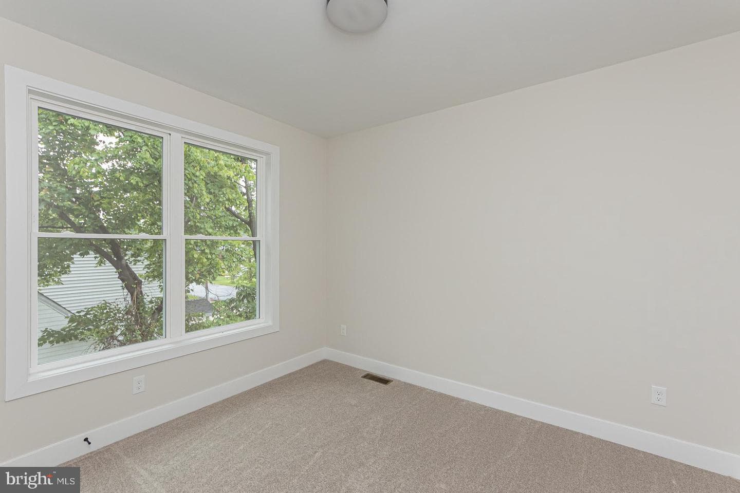 512 Marshall Avenue photo 32