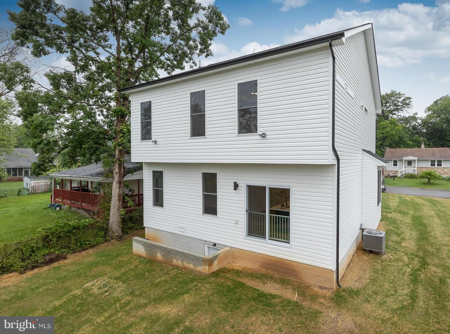 512 Marshall Avenue photo 36