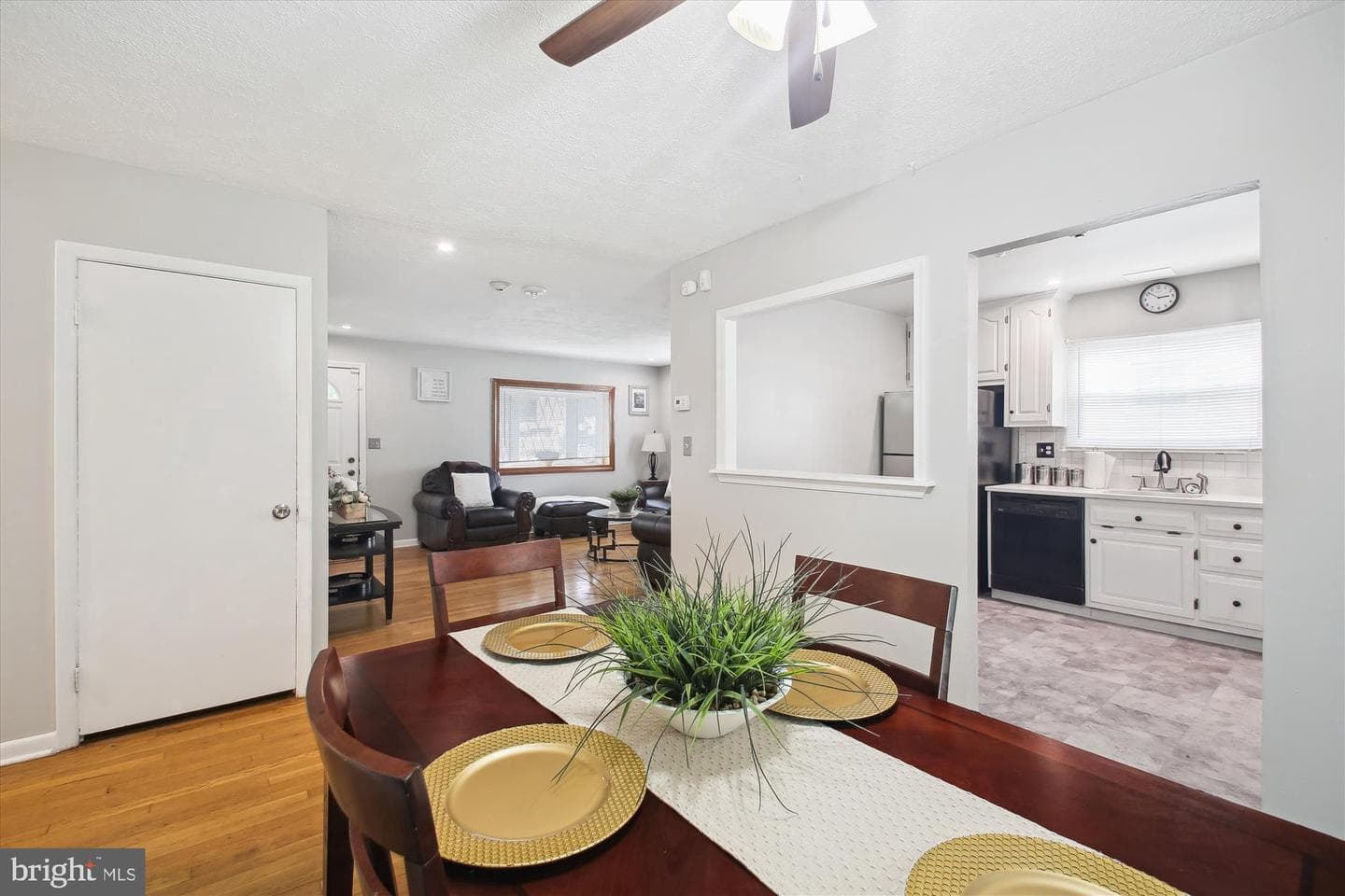 1418 Harberson Road photo 2