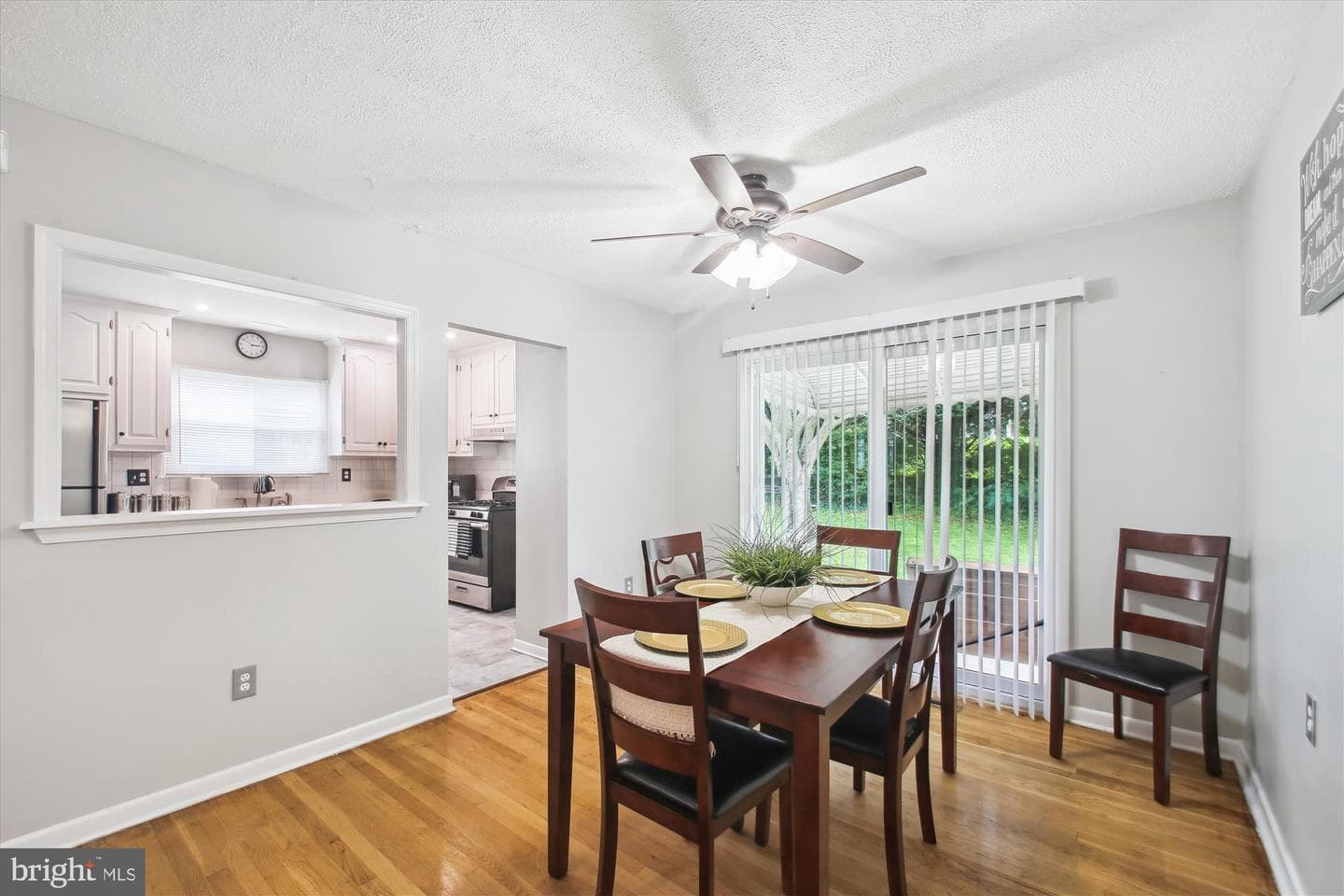1418 Harberson Road photo 3