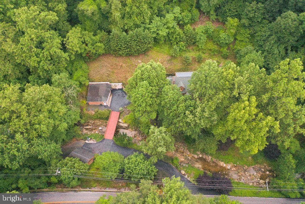 2407 Cub Hill photo 3