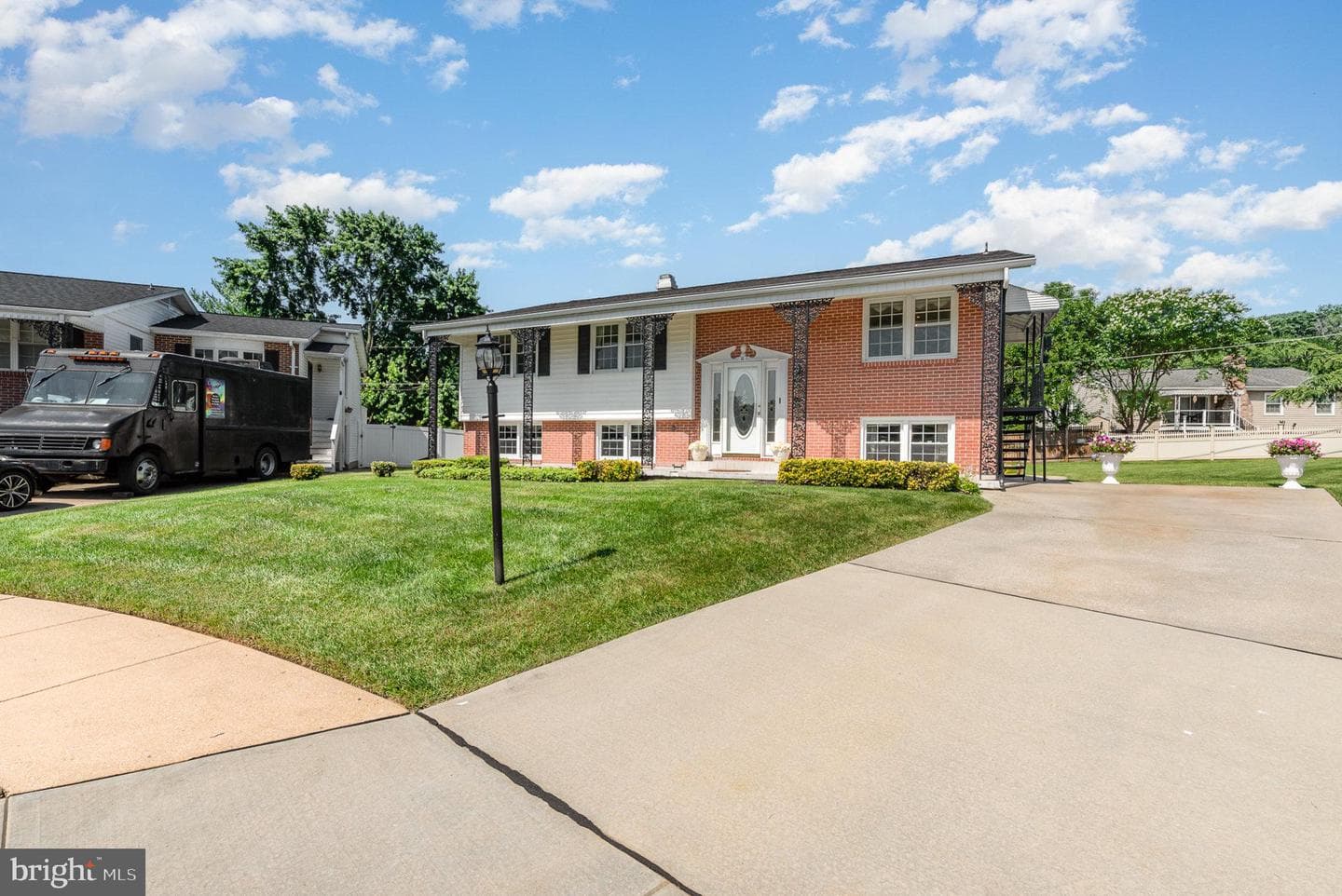 11 Glenwest Court photo 3