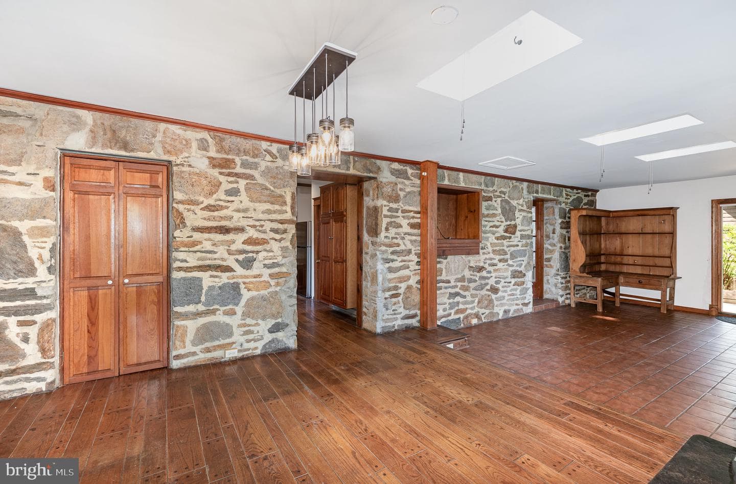 112 Edgewood Road photo 17