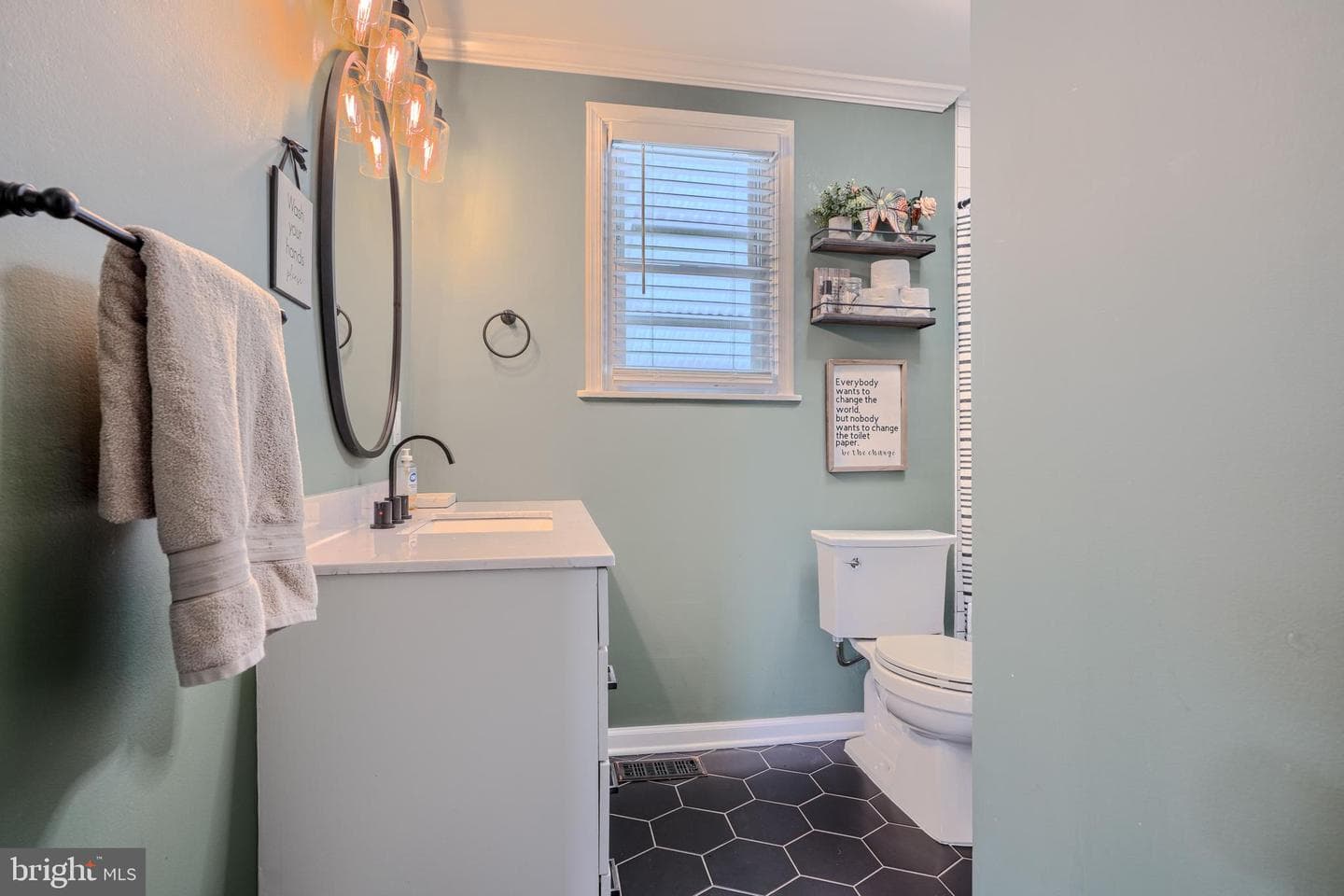 46 Avalon Avenue photo 13