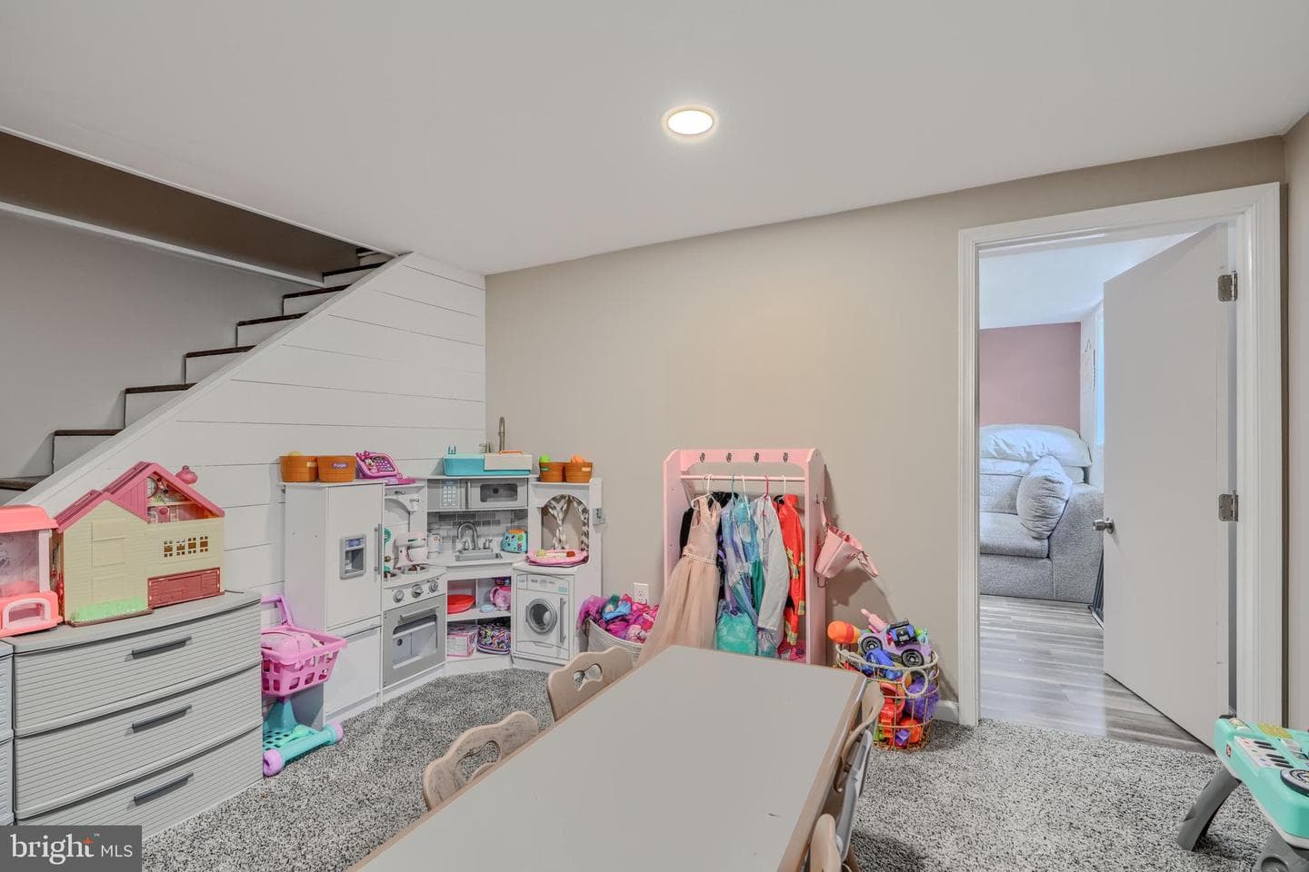46 Avalon Avenue photo 27