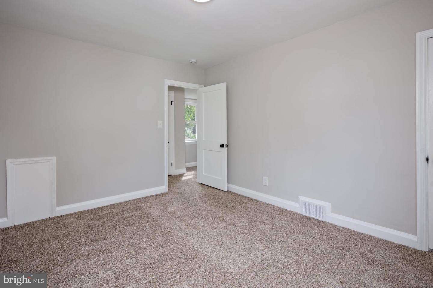 8207 Rockdale Avenue photo 16
