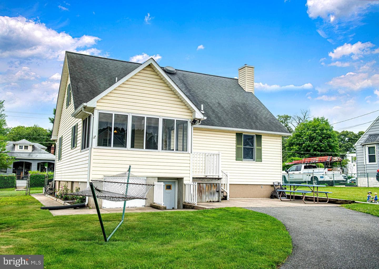 401 Riverside Road photo 11