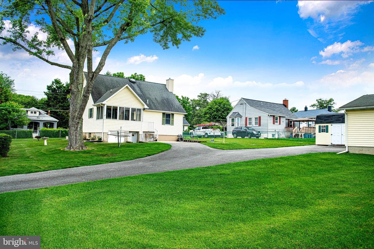 401 Riverside Road photo 12