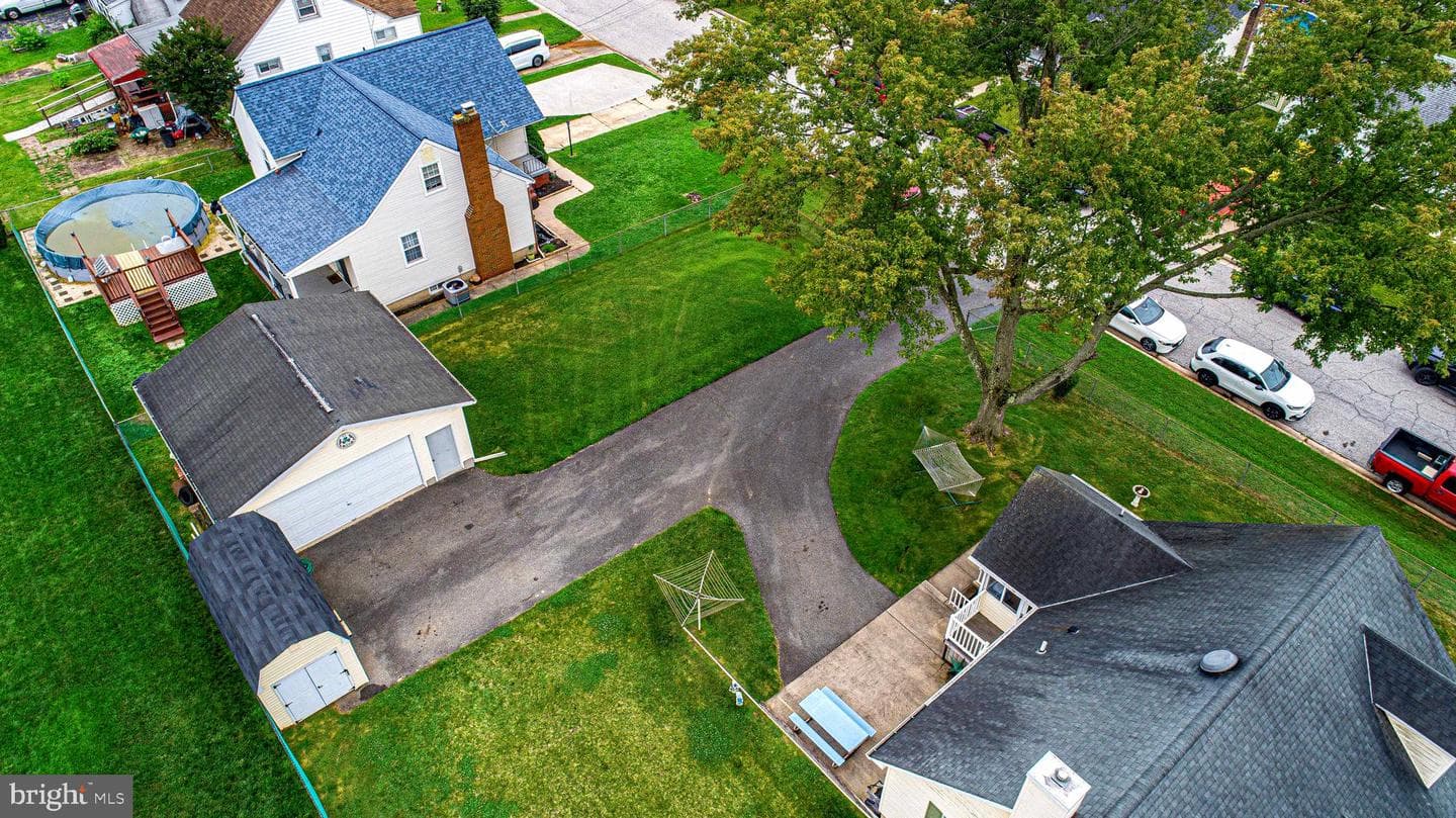 401 Riverside Road photo 18