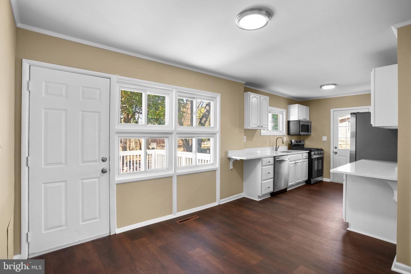 1030 Collwood Road photo 10
