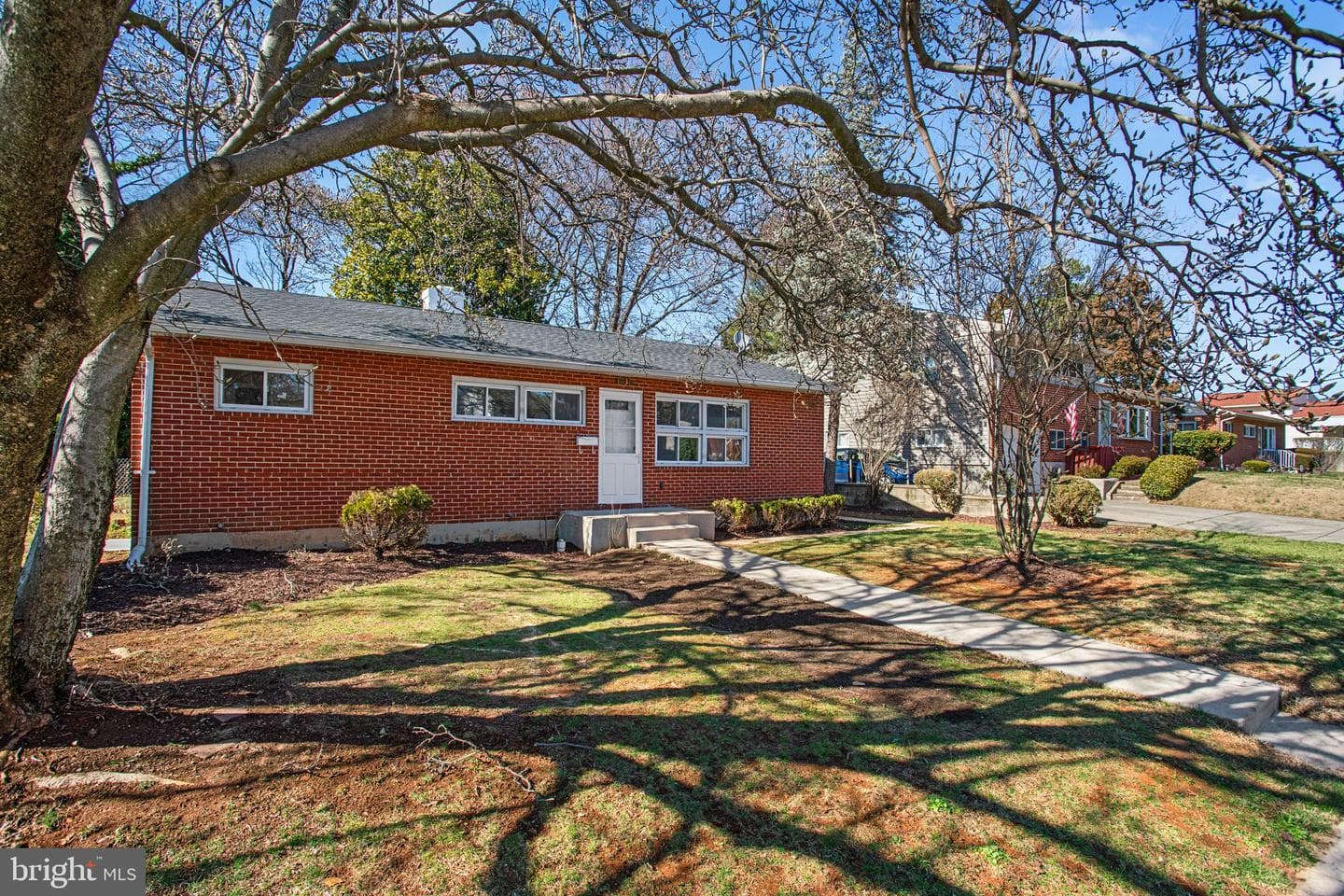 1030 Collwood Road photo 2
