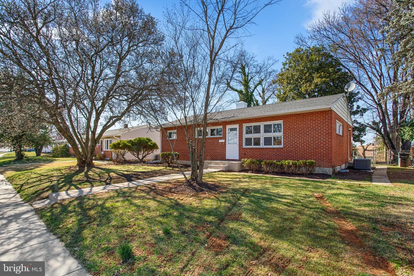 1030 Collwood Road photo 3