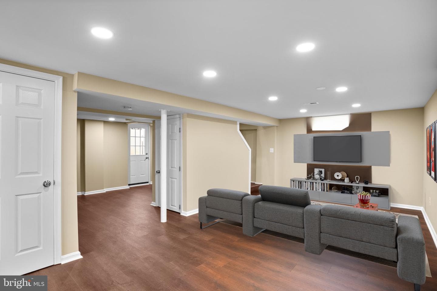 1030 Collwood Road photo 32