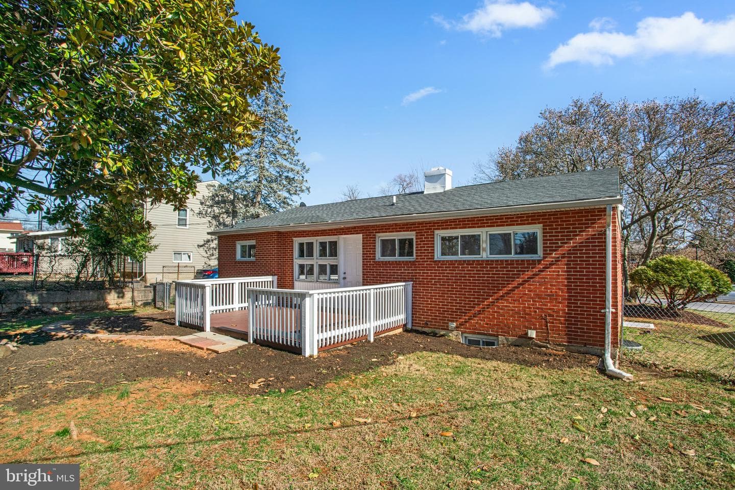 1030 Collwood Road photo 4