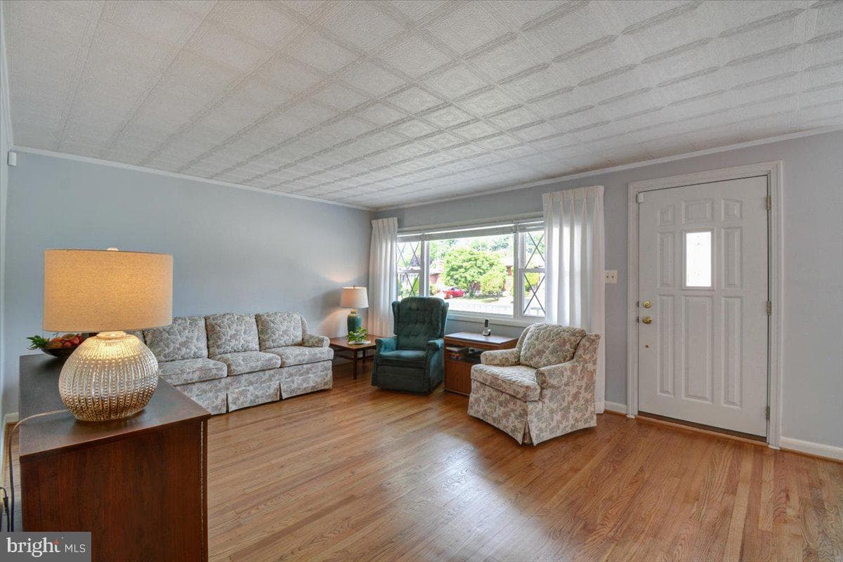 8305 Berkfield Road photo 3