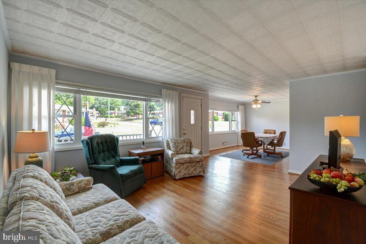8305 Berkfield Road photo 4