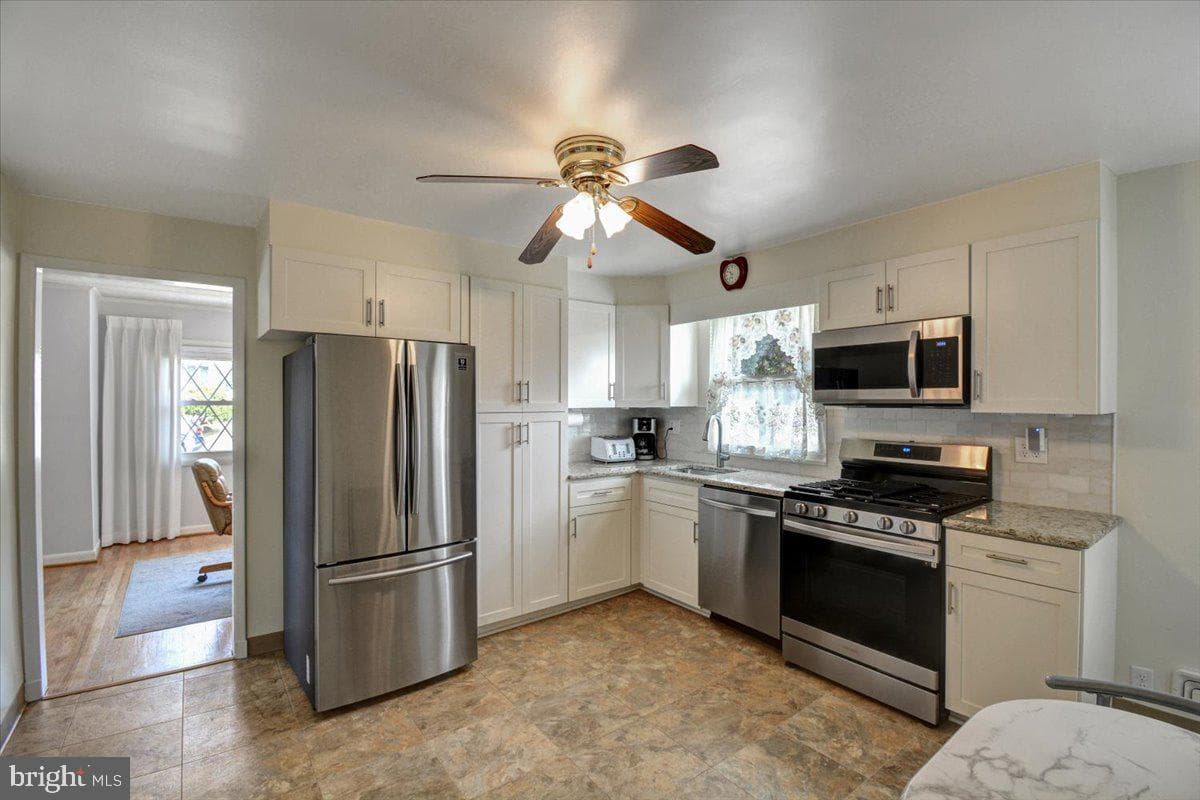 8305 Berkfield Road photo 6