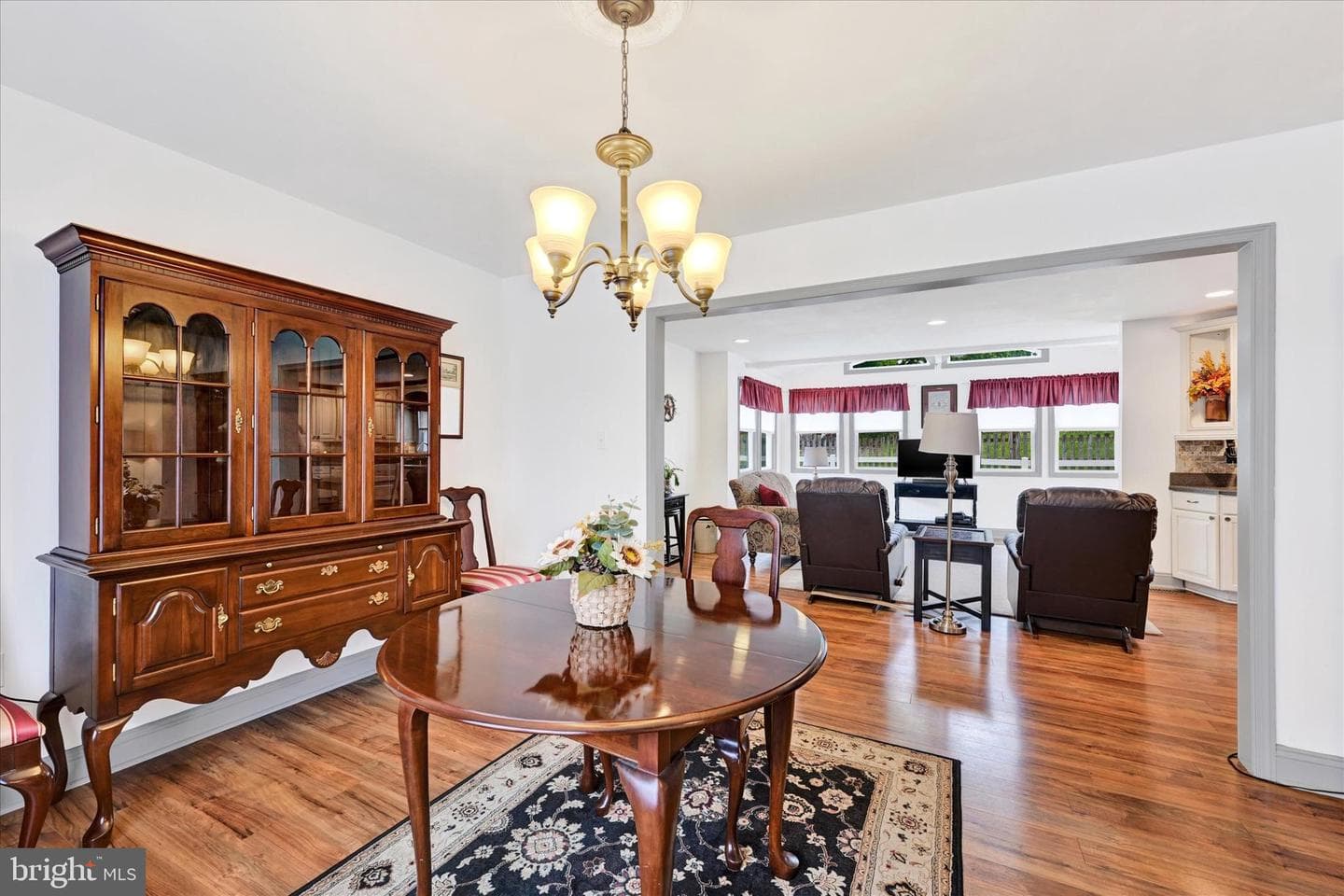 9415 Twilight Drive photo 4