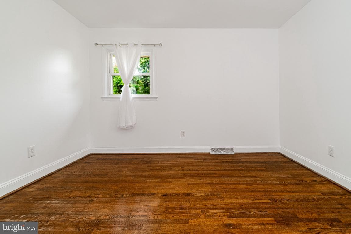 4312 Spencer Street photo 14