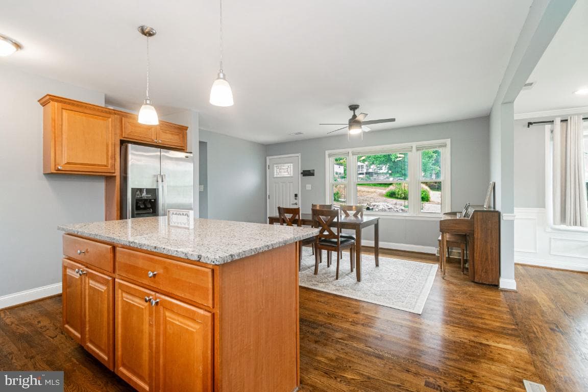 4312 Spencer Street photo 9