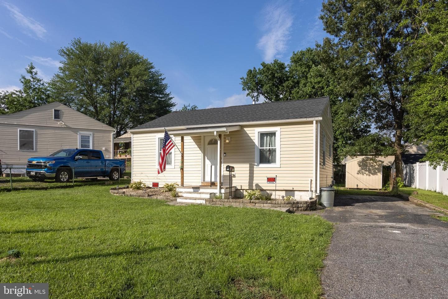 113 Alcock Road photo 2