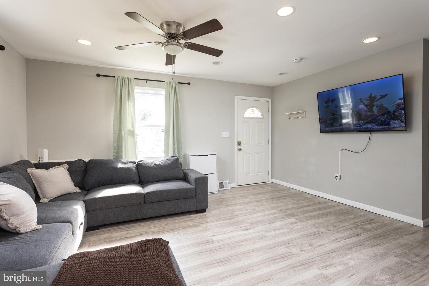 113 Alcock Road photo 4