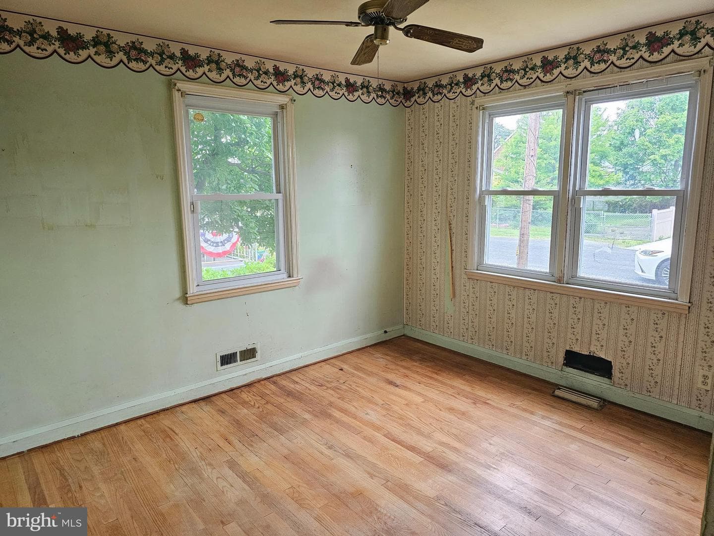 1605 Evergreen Drive photo 11