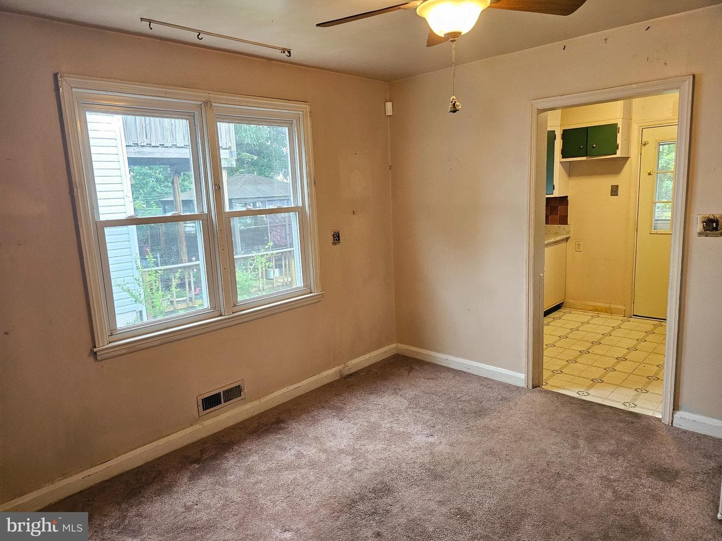 1605 Evergreen Drive photo 8