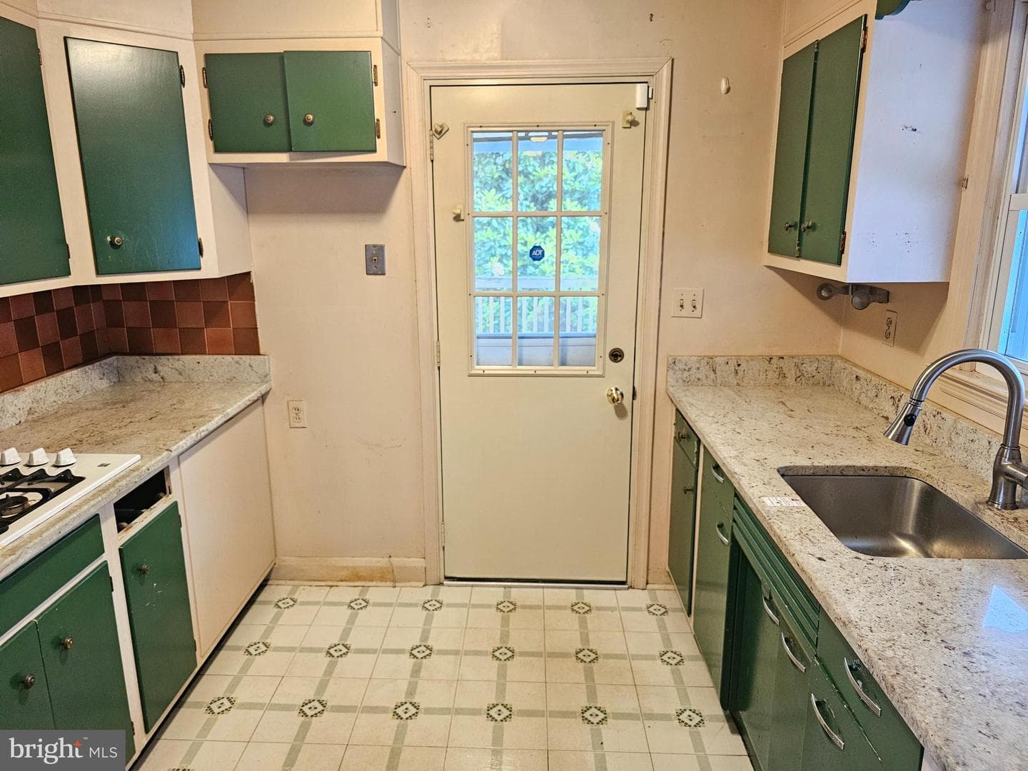 1605 Evergreen Drive photo 9