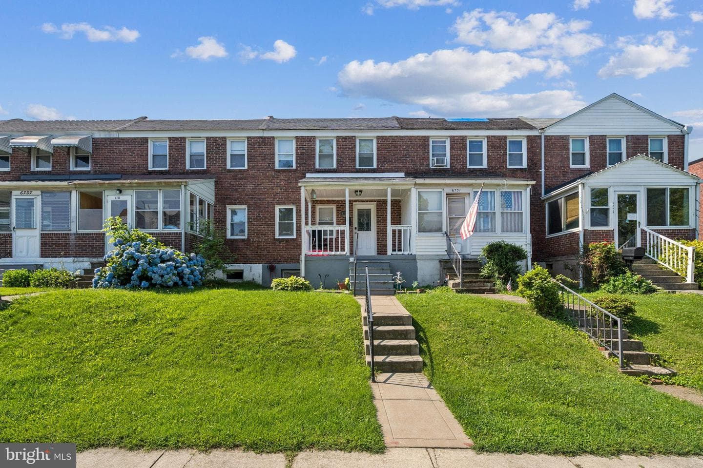 6733 Woodley Rd