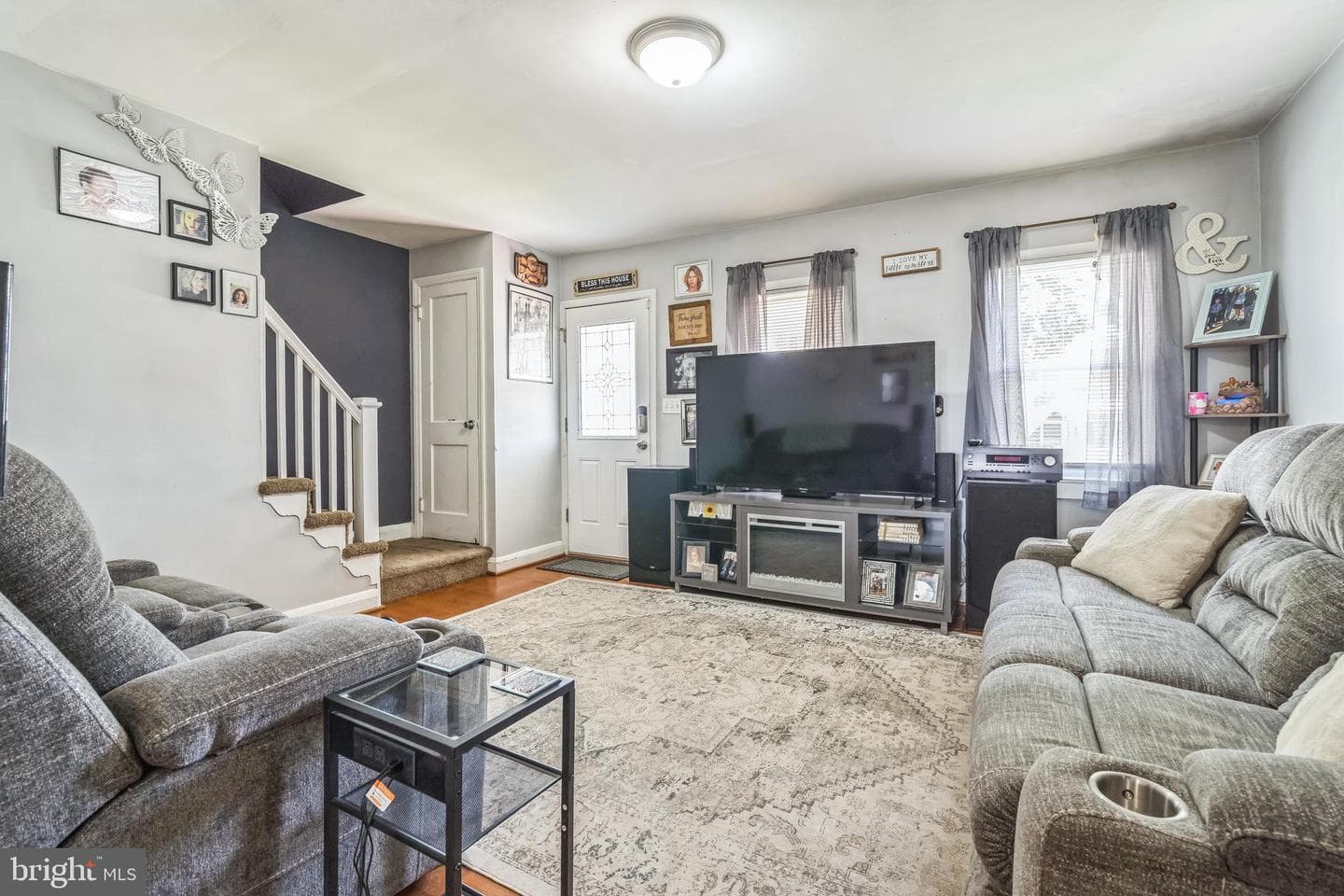 6733 Woodley Rd photo 7