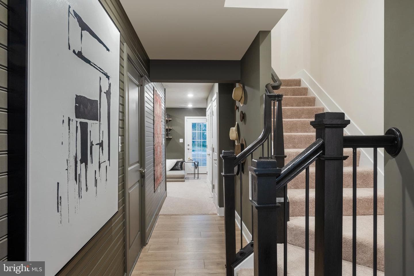 7703 Meander Court photo 4