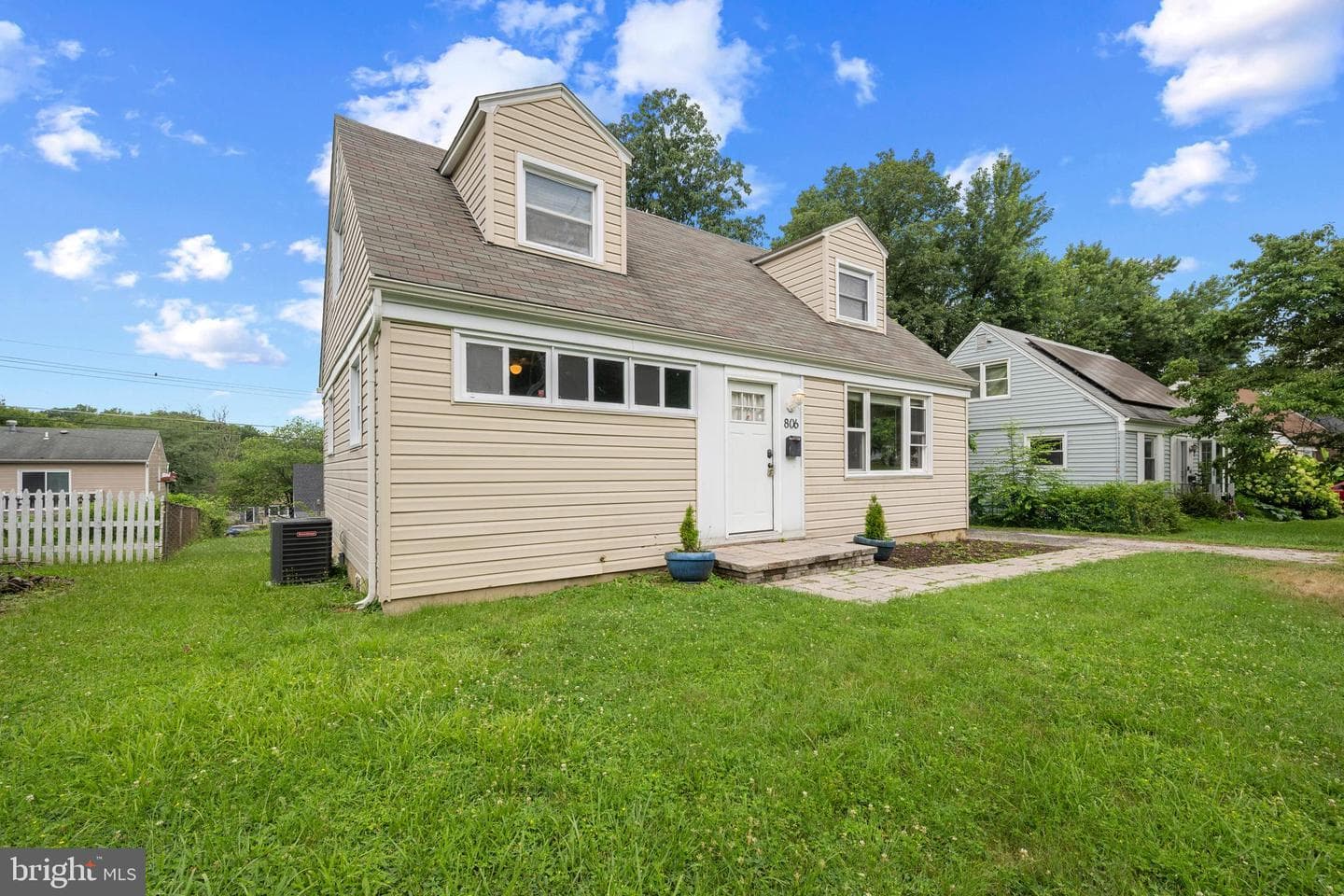 806 Templecliff Road photo 2